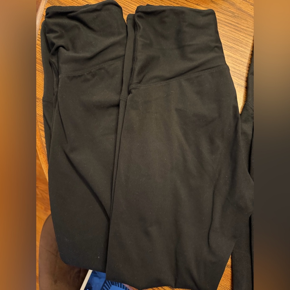 Maternity Activewear Bundle 2 pairs of Hofish Leggings + 1 Pocket Biker Shorts - Picture 3 of 5